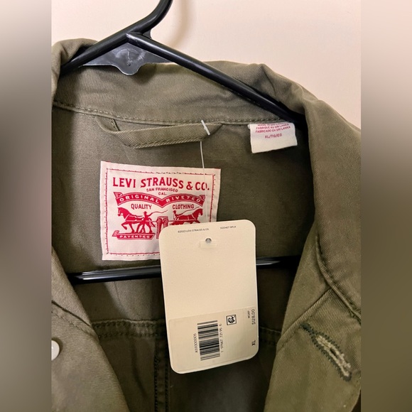 Levi’s Iconic Jumpsuit olive green sz XL NWT - Picture 5 of 11